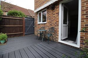 Entertainment Decking- click for photo gallery